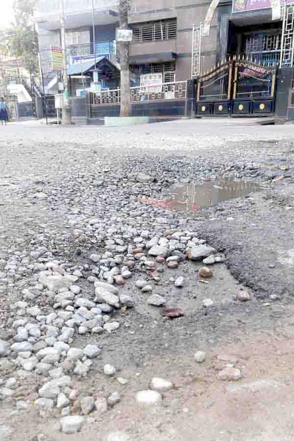 ‘ಸ್ಮಾರ್ಟ್ ಸಿಟಿಯೋ... ಗುಂಡಿ-ಗಟಾರಗಳ ಸಿಟಿಯೋ...?’